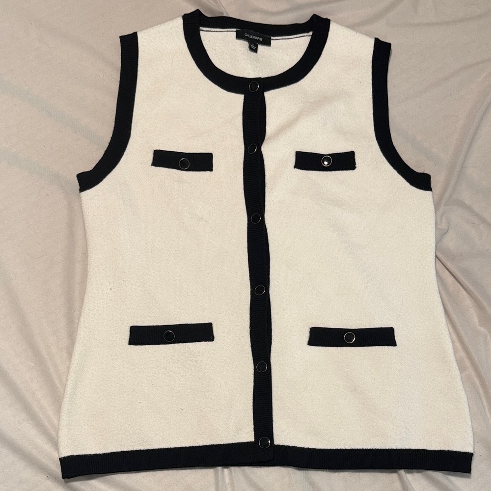 Women's Black and White Sleeveless Sweater